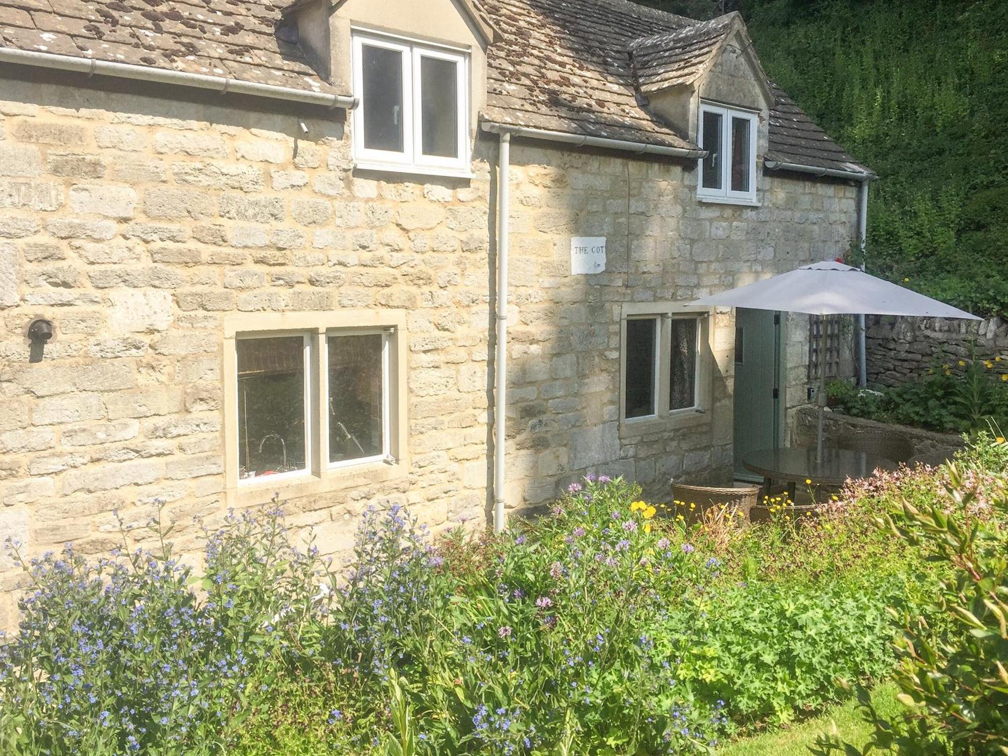 The Cot Villa Chalford Buitenkant foto